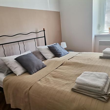 Апартаменты Casa Di Nonna Pina, Kuca U Blizini Arene Пула Экстерьер фото