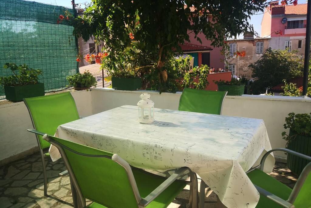 Апартаменты Casa Di Nonna Pina, Kuca U Blizini Arene Пула Экстерьер фото